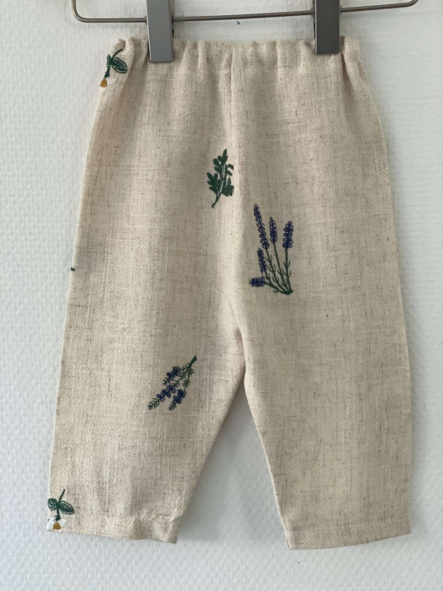 Blomstrede bukser - str. 62/68