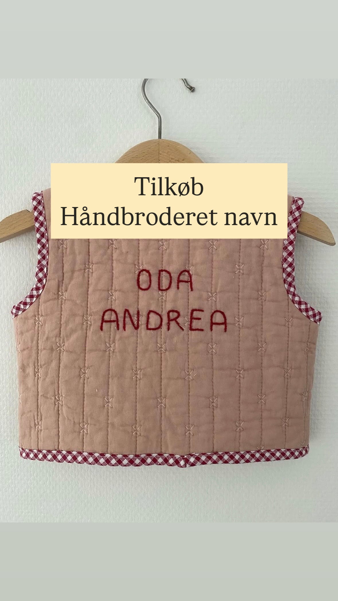 Tilkøb - håndbroderet navn