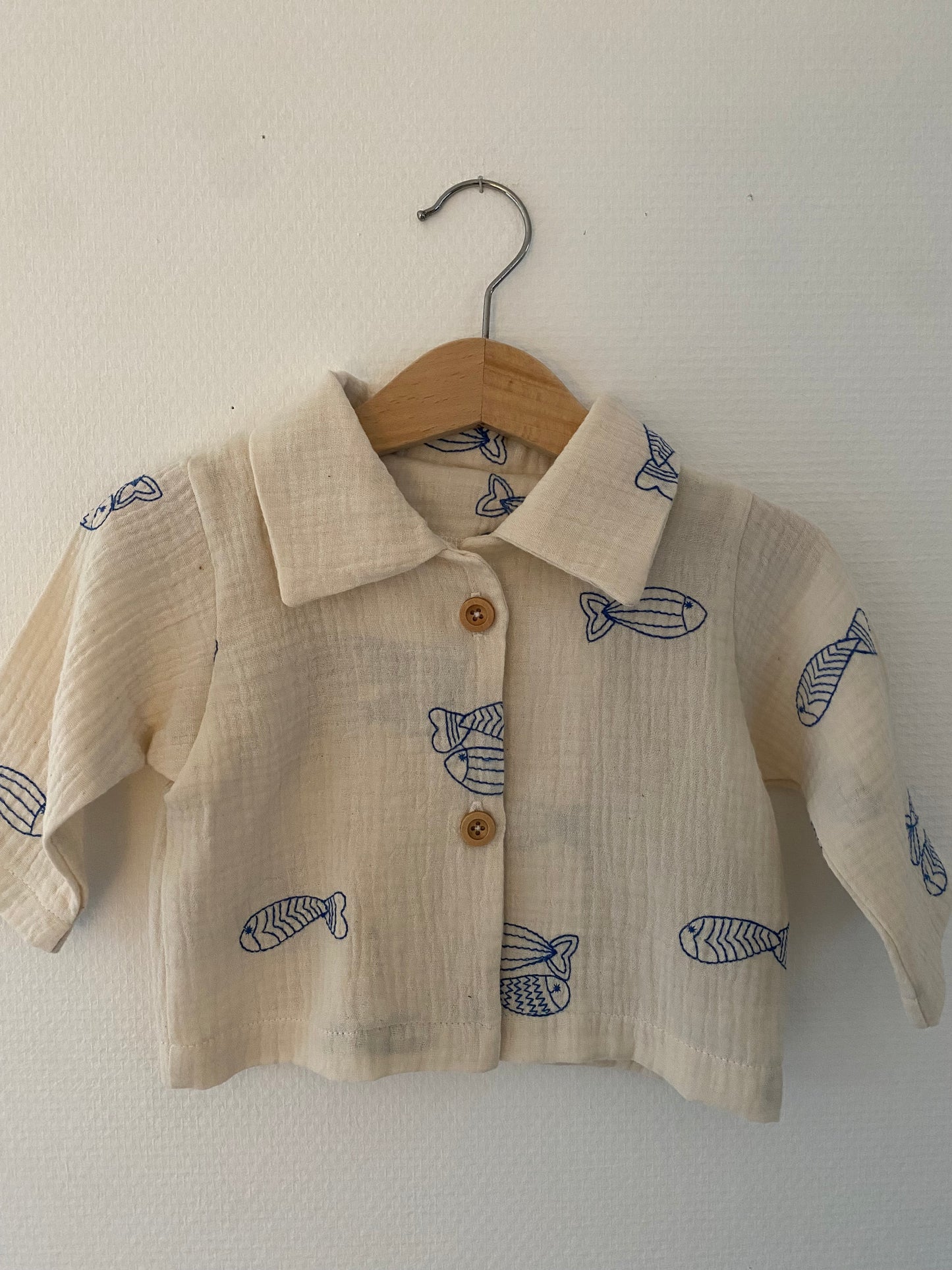 Hvid skjorte - str. 80